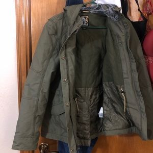 This is a Large, Noble Outiffitters, Navy Green with a grey fuzz hood.